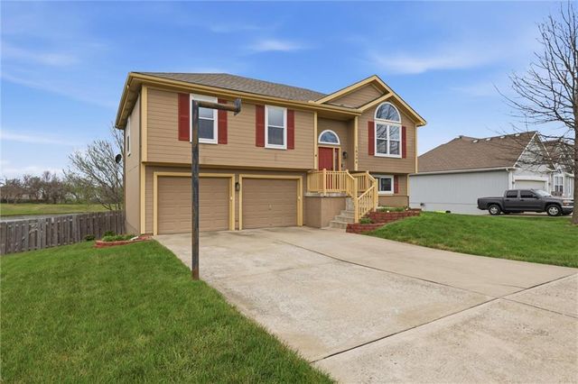 16304 HIGHT Avenue, Belton, MO 64012