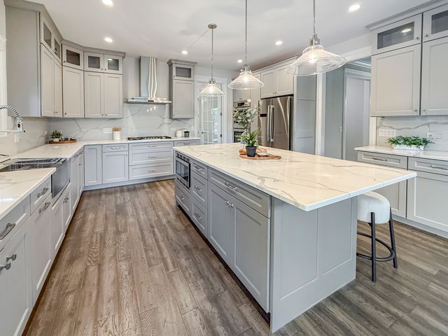 8884 Port Washington Drive, Frankfort, IL 60423