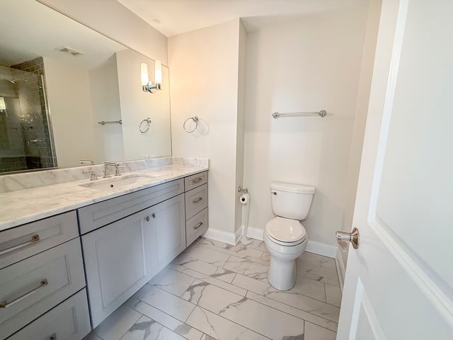 8884 Port Washington Drive, Frankfort, IL 60423