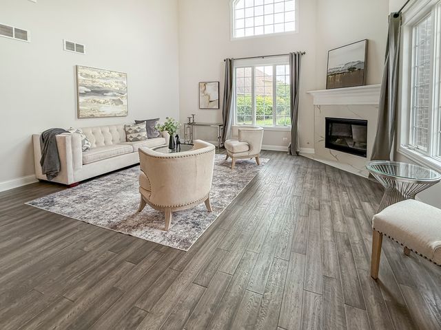 8884 Port Washington Drive, Frankfort, IL 60423