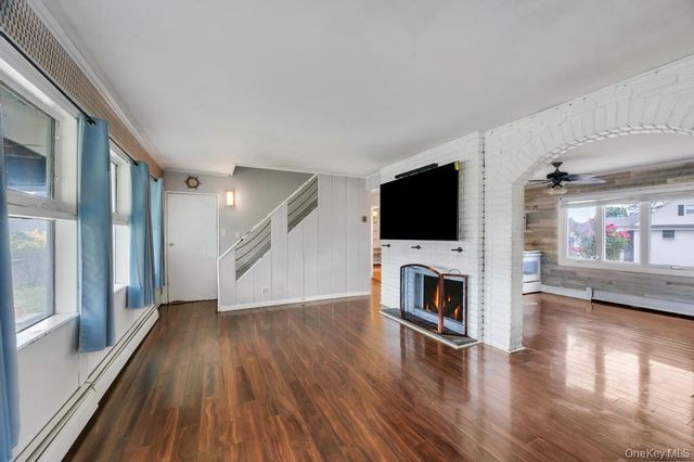 11 Wagon Lane, Levittown, NY 11756