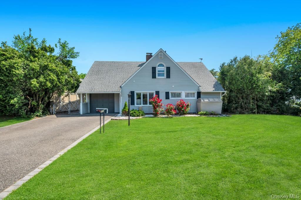 11 Wagon Lane, Levittown, NY 11756