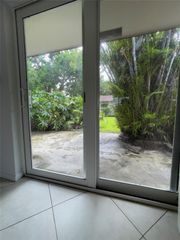 1614 NE 11th Ave, Fort Lauderdale, FL 33305