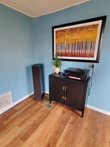 1034 Wheatley DR A, Austin, TX 78752