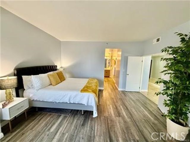 1310 E Ocean Boulevard 906, Long Beach, CA 90802