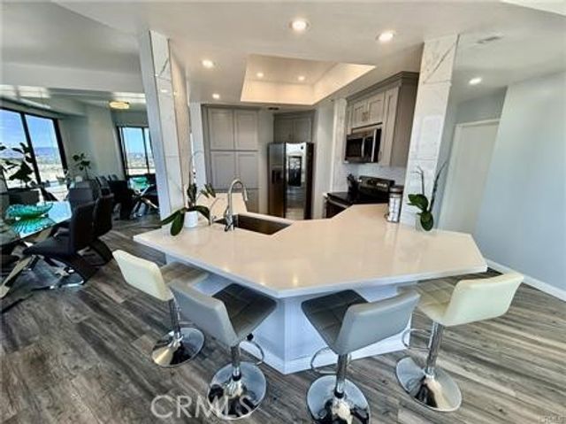 1310 E Ocean Boulevard 906, Long Beach, CA 90802