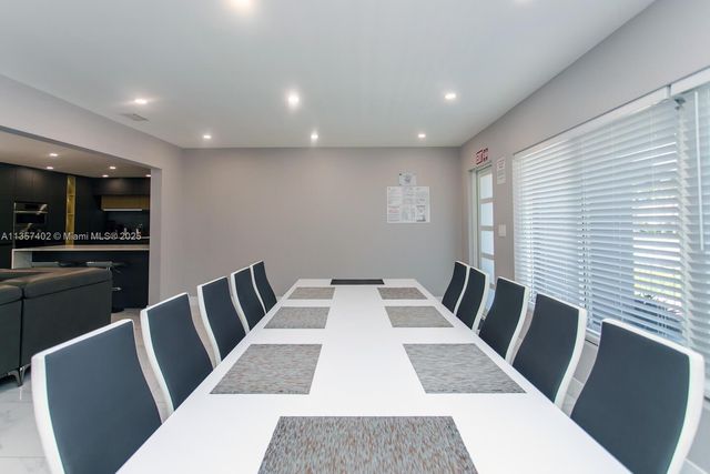 1218 Hollywood Blvd, Hollywood, FL 33019