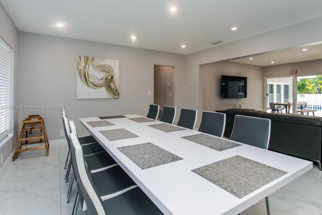 1218 Hollywood Blvd, Hollywood, FL 33019