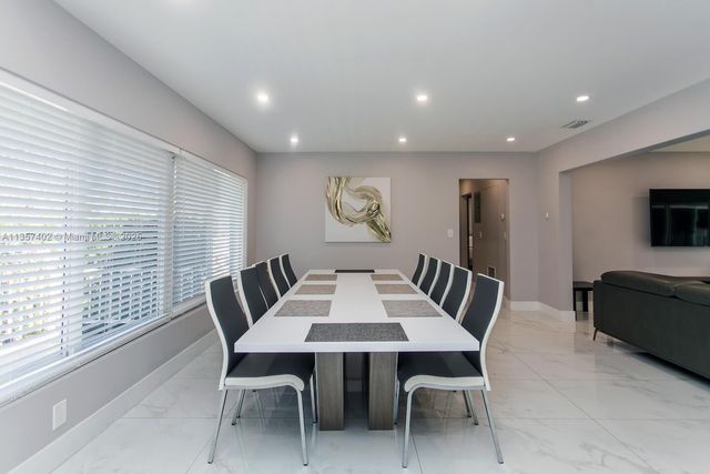 1218 Hollywood Blvd, Hollywood, FL 33019