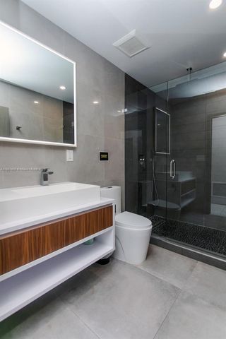 1218 Hollywood Blvd, Hollywood, FL 33019