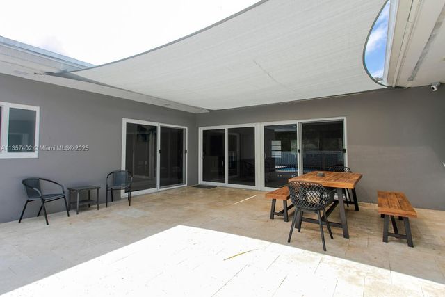 1218 Hollywood Blvd, Hollywood, FL 33019