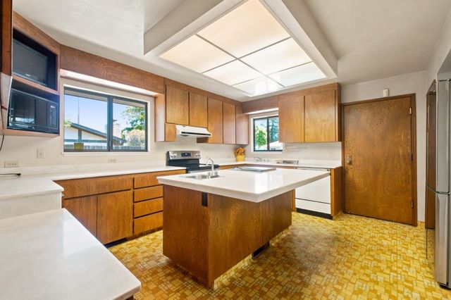 888 N Rengstorff Avenue, Mountain View, CA 94043