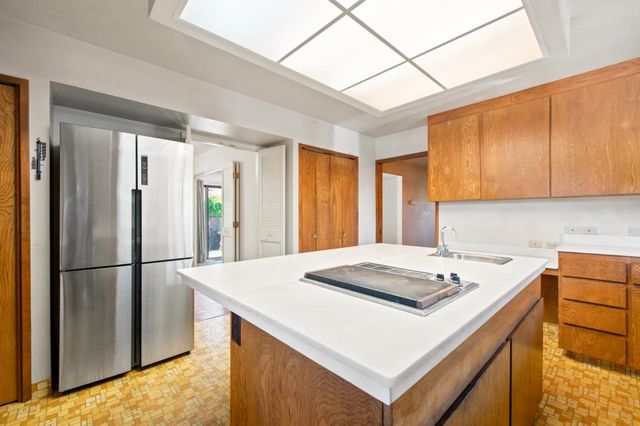 888 N Rengstorff Avenue, Mountain View, CA 94043