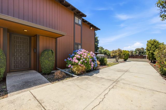 888 N Rengstorff Avenue, Mountain View, CA 94043