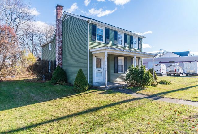 147 Broadway 9W, Port Ewen, NY 12466