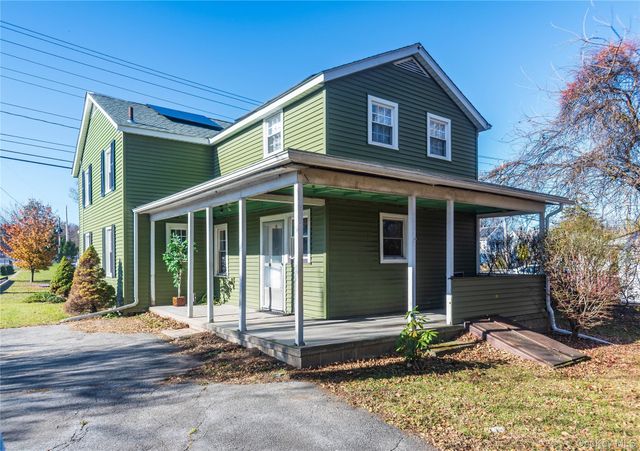 147 Broadway 9W, Port Ewen, NY 12466