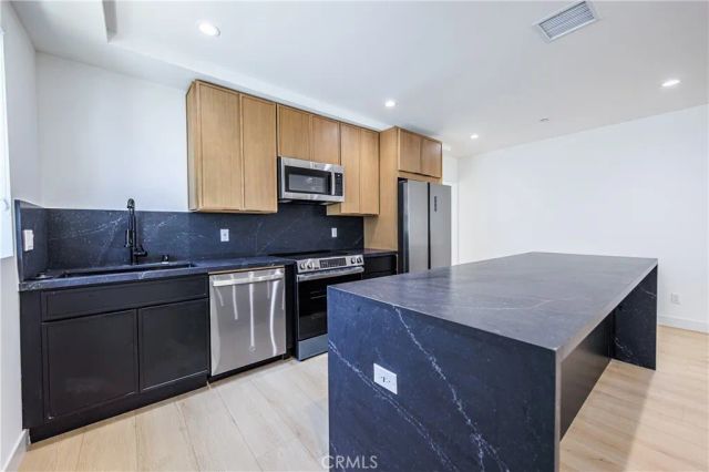 1021 Citrus Avenue 4.5, Los Angeles, CA 90019
