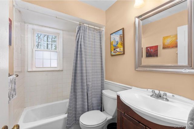 18 Moreland Road, New City, NY 10956