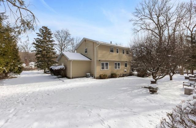 18 Moreland Road, New City, NY 10956