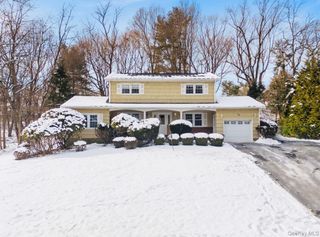 18 Moreland Road, New City, NY 10956