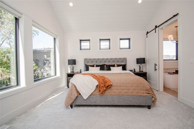 4010 NW 181st Street, Clive, IA 50325