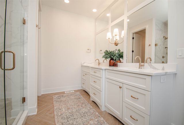 4010 NW 181st Street, Clive, IA 50325