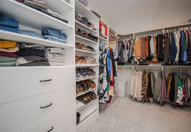 4010 NW 181st Street, Clive, IA 50325