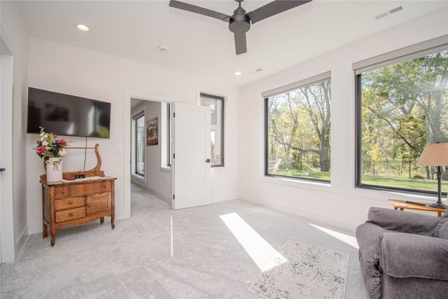 4010 NW 181st Street, Clive, IA 50325