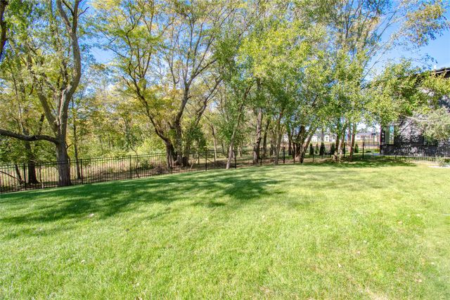 4010 NW 181st Street, Clive, IA 50325