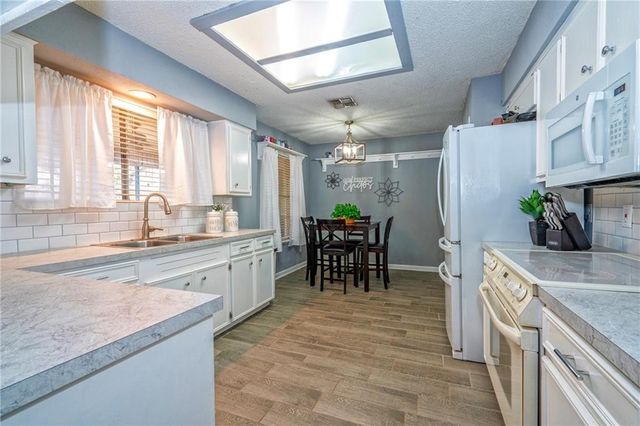 4318 Pecan Bayou Ct, Corpus Christi, TX 78410