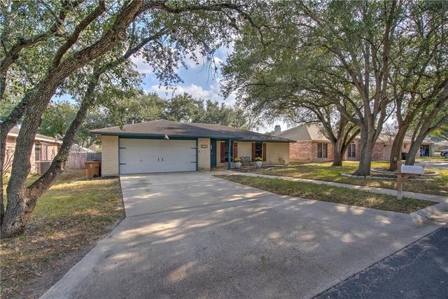 4318 Pecan Bayou Ct, Corpus Christi, TX 78410