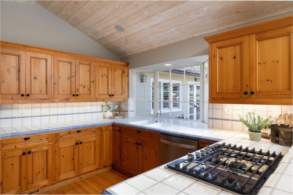 Image 16 of property listing at 3017 Lasuen Drive, Carmel, CA 93923