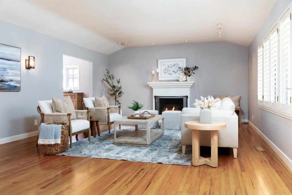 Image 7 of property listing at 3017 Lasuen Drive, Carmel, CA 93923