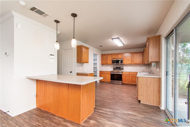 5404 Southern Crossing Drive, Temple, TX 76502