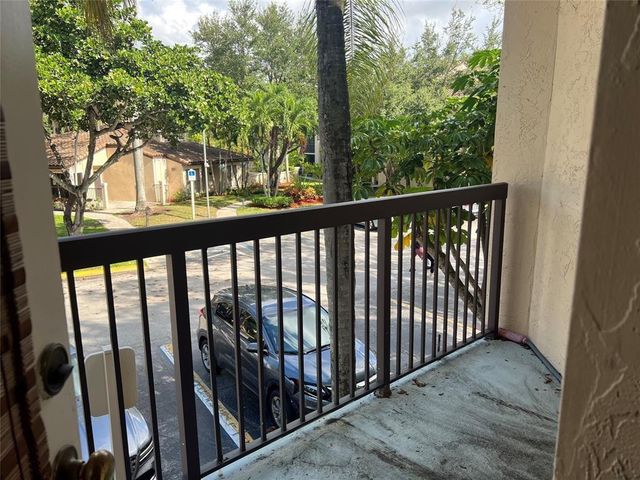 4481 W Mcnab Road 16, Pompano Beach, FL 33069