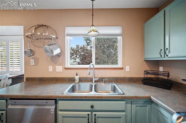 960 Lords Hill Drive, Fountain, CO 80817