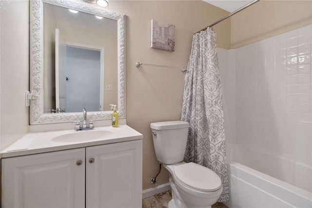 2048 Waterfield Court, Grand Prairie, TX 75052