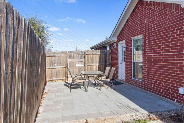 2048 Waterfield Court, Grand Prairie, TX 75052