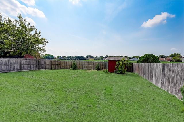 2048 Waterfield Court, Grand Prairie, TX 75052