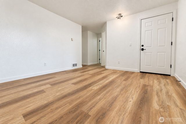 15804 86th Avenue Ct E, Puyallup, WA 98375