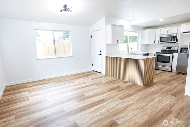 15804 86th Avenue Ct E, Puyallup, WA 98375