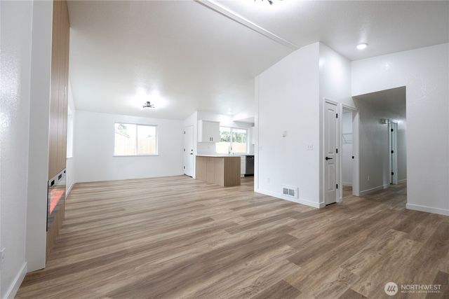 15804 86th Avenue Ct E, Puyallup, WA 98375