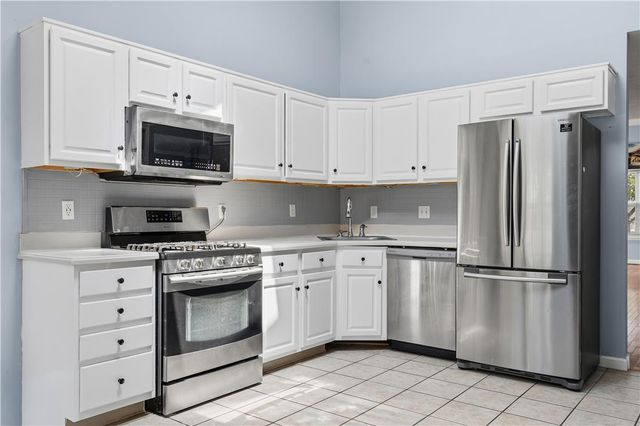 1040 Timberidge Lane, Lower Macungie Twp, PA 18106