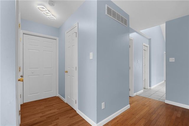 1040 Timberidge Lane, Lower Macungie Twp, PA 18106