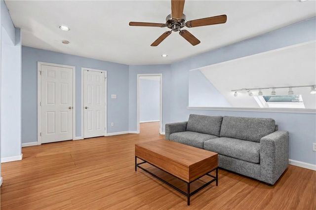 1040 Timberidge Lane, Lower Macungie Twp, PA 18106