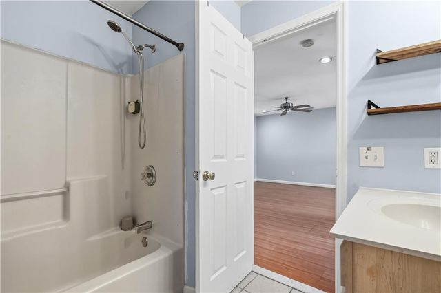 1040 Timberidge Lane, Lower Macungie Twp, PA 18106