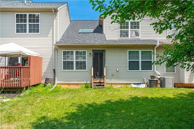 1040 Timberidge Lane, Lower Macungie Twp, PA 18106