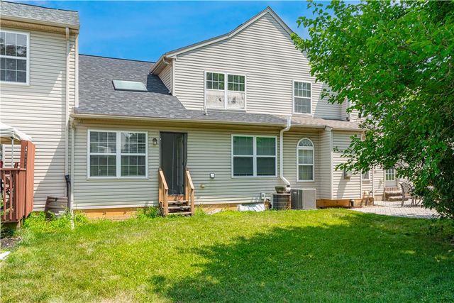 1040 Timberidge Lane, Lower Macungie Twp, PA 18106