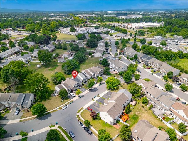 1040 Timberidge Lane, Lower Macungie Twp, PA 18106