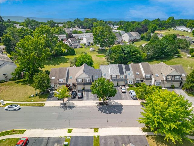 1040 Timberidge Lane, Lower Macungie Twp, PA 18106